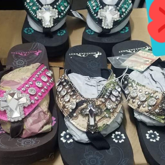 Montana West - Picture 1 of 1